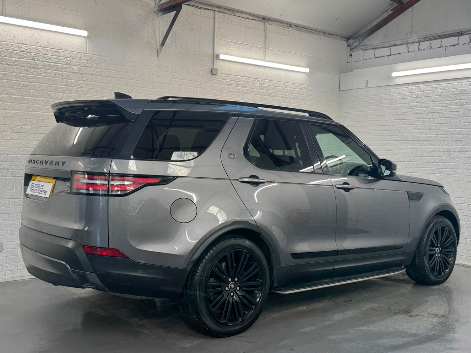 Used Land Rover Discovery 2017 for sale - 77549403: Photo 9