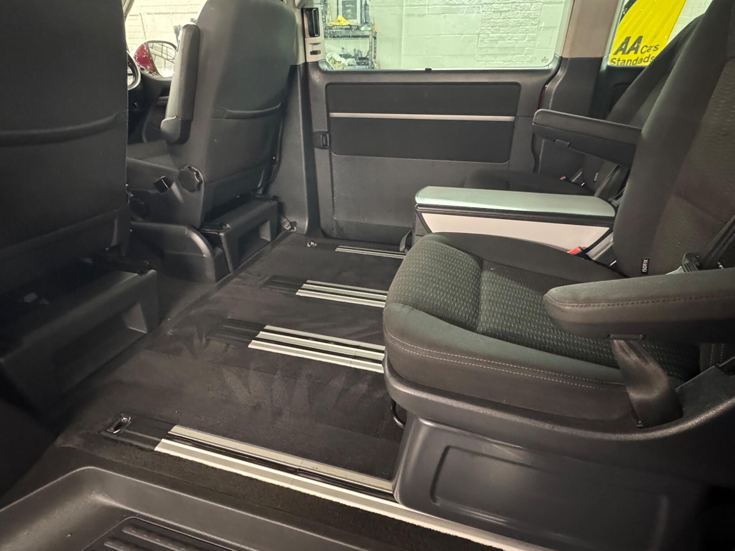 Used Volkswagen Caravelle 2017 for sale - 76499999: Photo 25