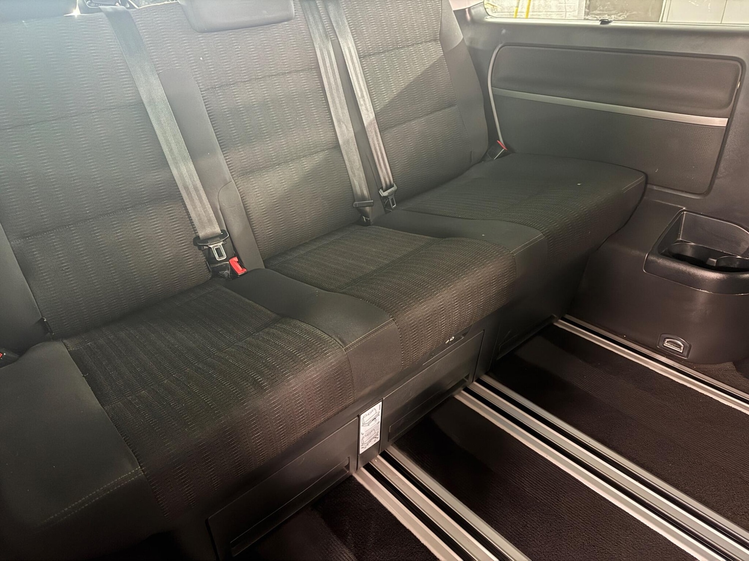 Used Volkswagen Caravelle 2017 for sale - 76499999: Photo 27