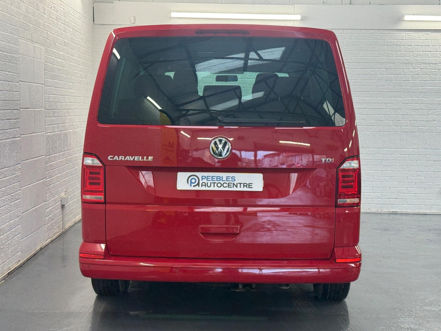 Used Volkswagen Caravelle 2017 for sale - 76499999: Photo 7