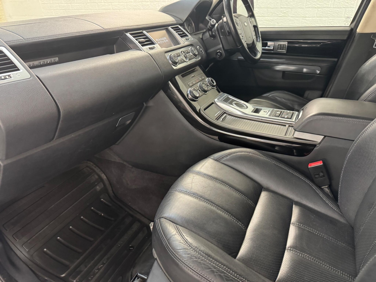 Used Land Rover Range Rover Sport 2011 for sale - 76765382: Photo 30