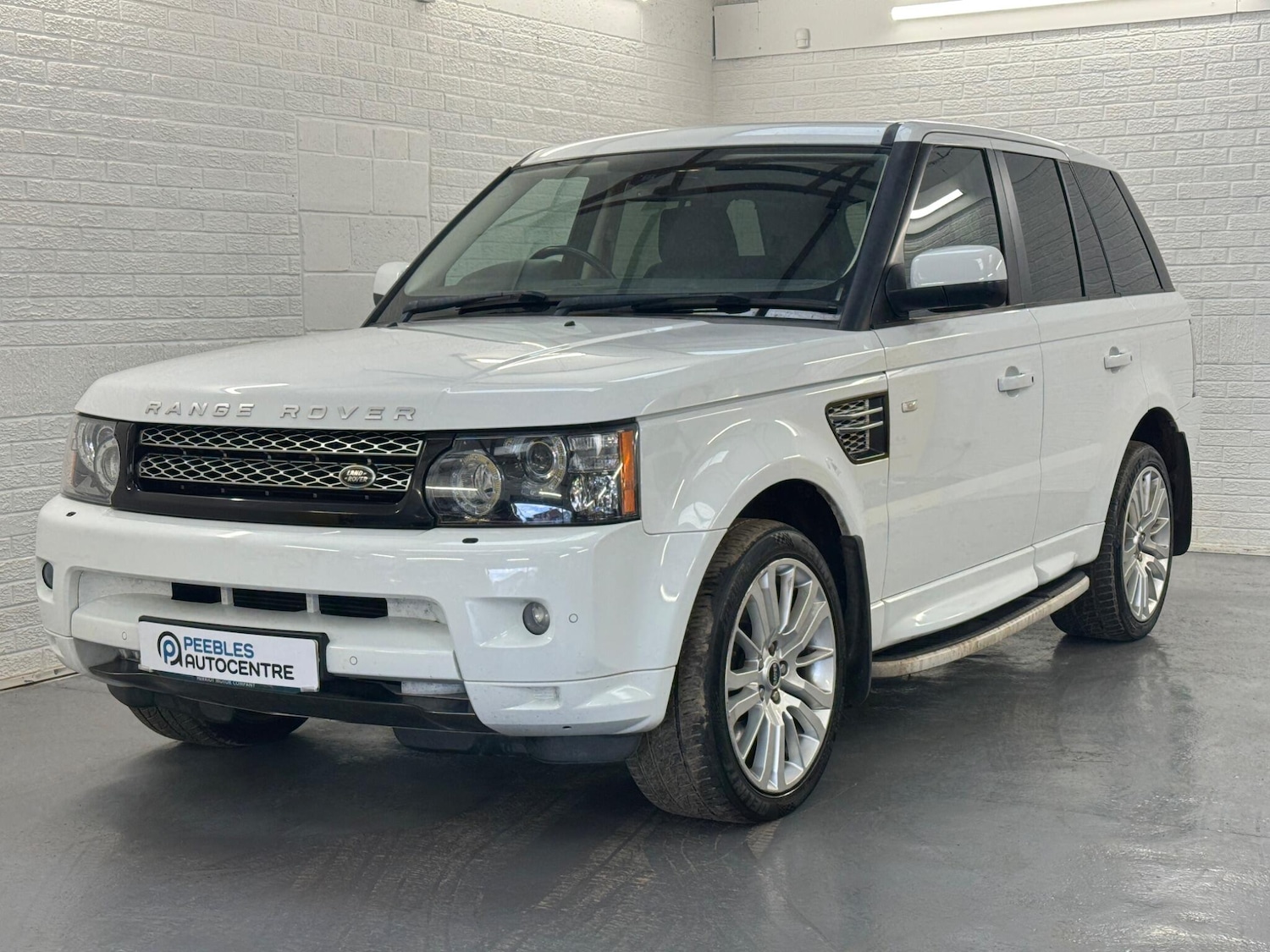 Used Land Rover Range Rover Sport 2011 for sale - 76765382: Photo 4
