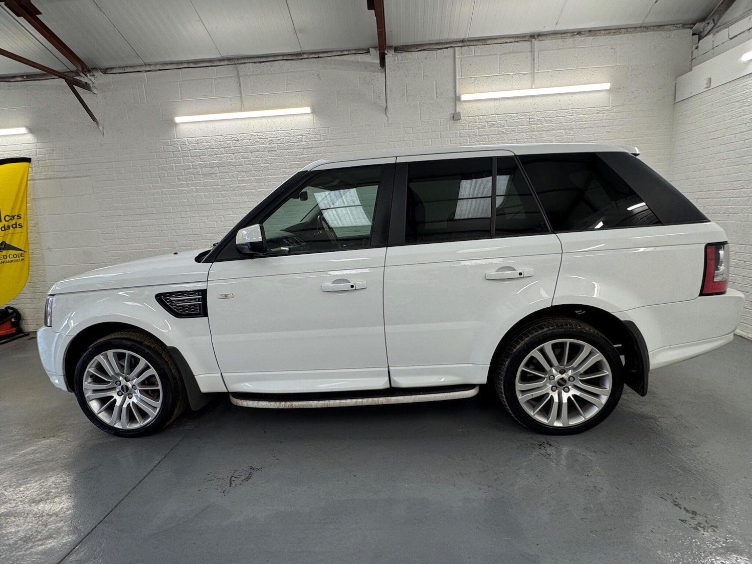Used Land Rover Range Rover Sport 2011 for sale - 76765382: Photo 6