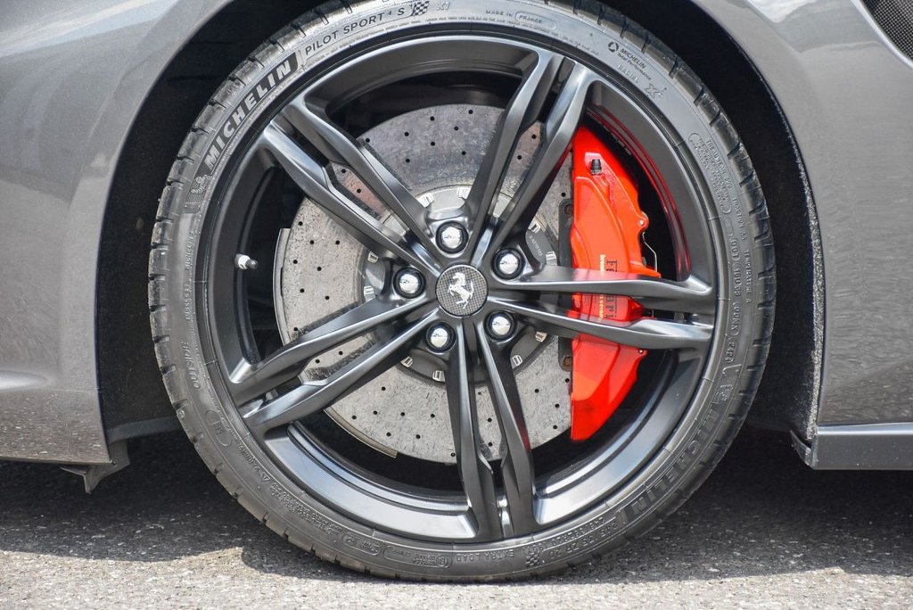 Used Ferrari GTC4Lusso 2017 for sale - 77153647: Photo 21