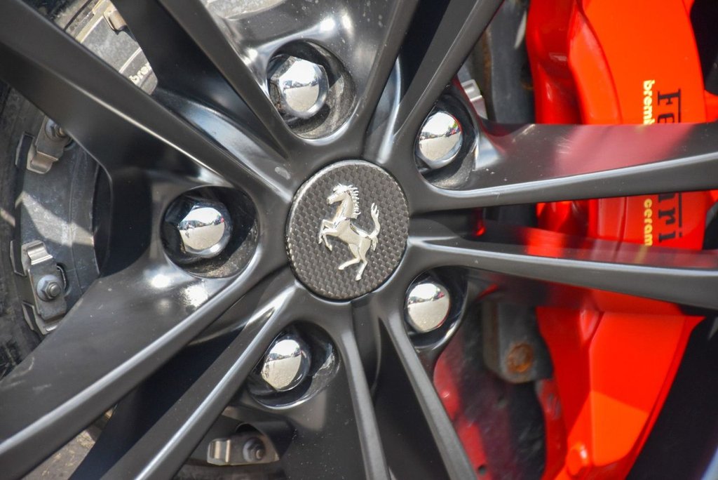 Used Ferrari GTC4Lusso 2017 for sale - 77153647: Photo 24