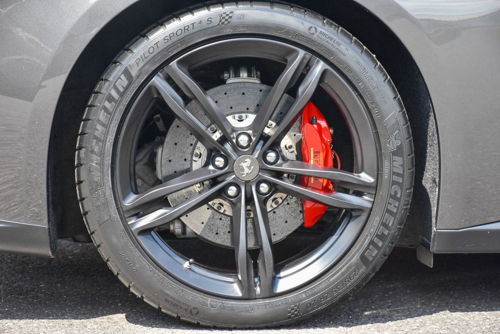 Used Ferrari GTC4Lusso 2017 for sale - 77153647: Photo 26