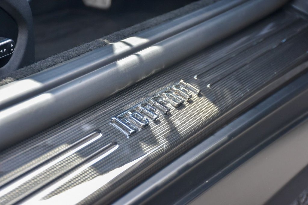 Used Ferrari GTC4Lusso 2017 for sale - 77153647: Photo 43