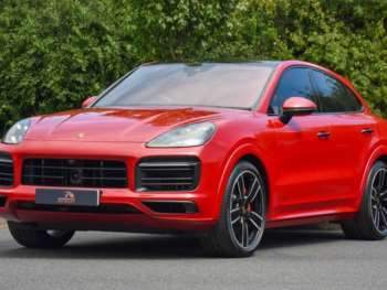 2020 (70) - GTS 5dr Tiptronic S