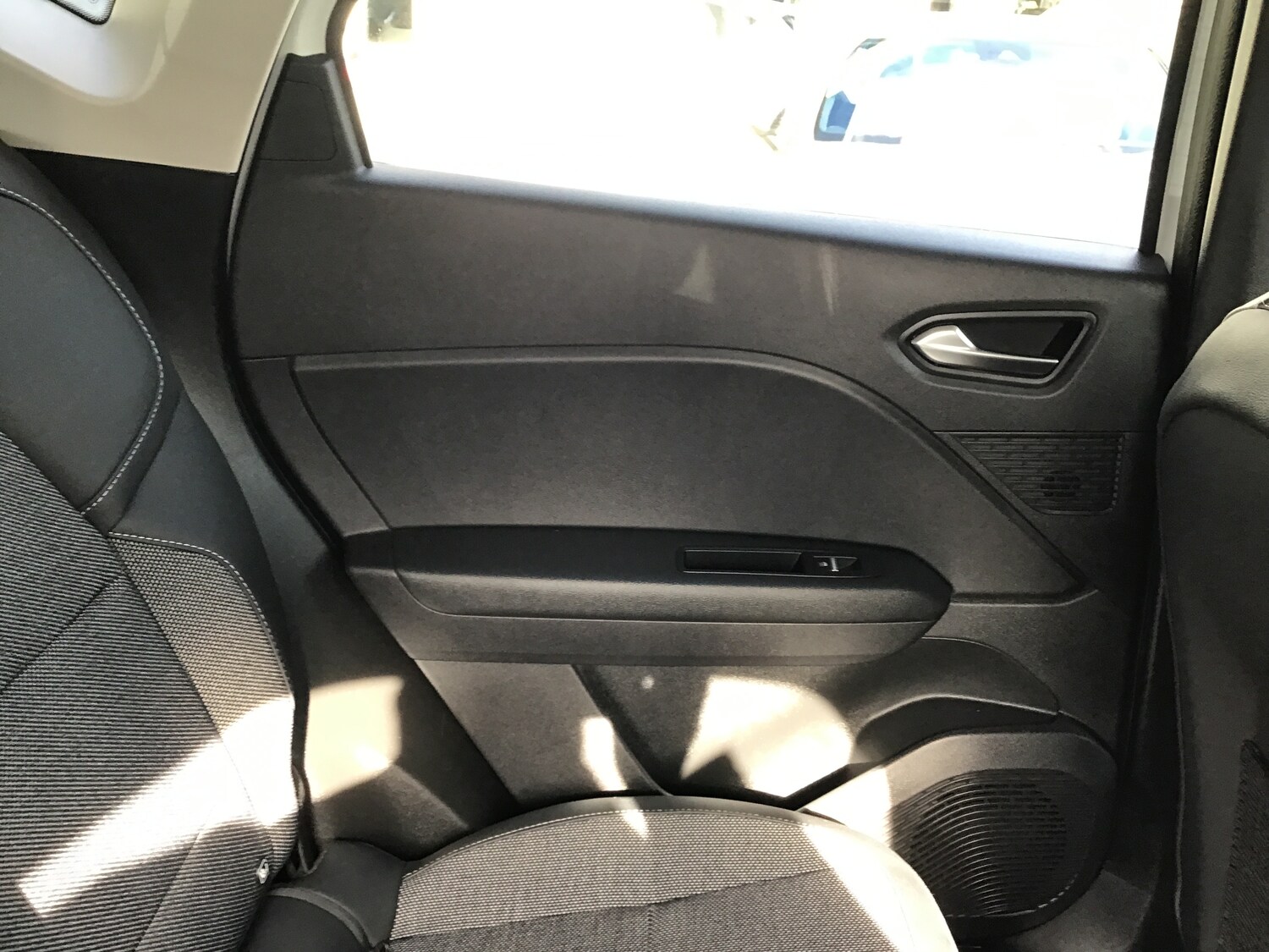 Used Renault Captur 2023 for sale - 78207019: Photo 11