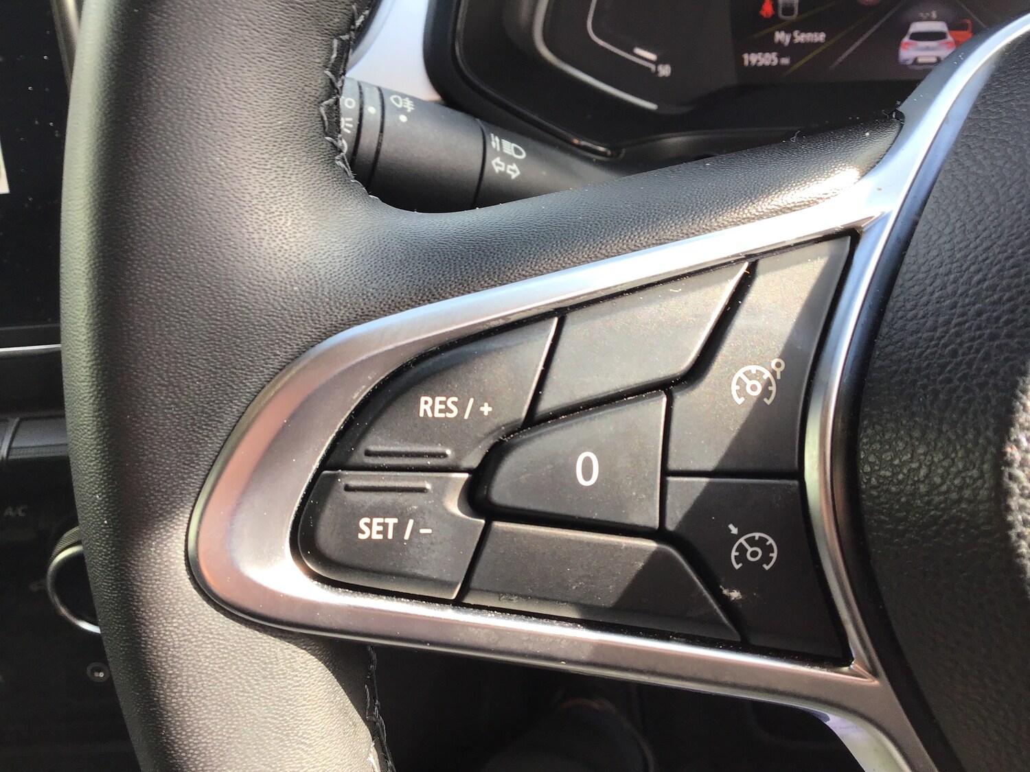 Used Renault Captur 2023 for sale - 78207019: Photo 21