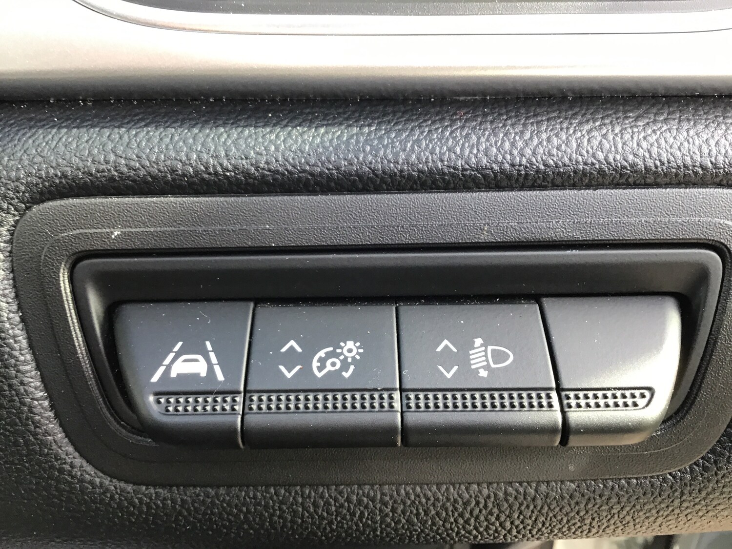 Used Renault Captur 2023 for sale - 78207019: Photo 25