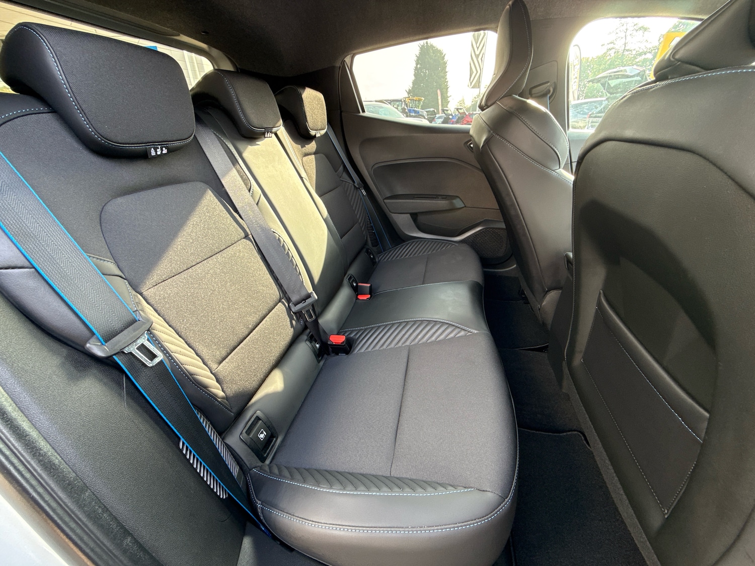 Used Renault Clio 2025 for sale - 76155297: Photo 10