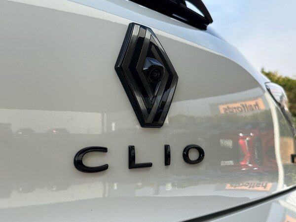 Used Renault Clio 2025 for sale - 76155297: Photo 15