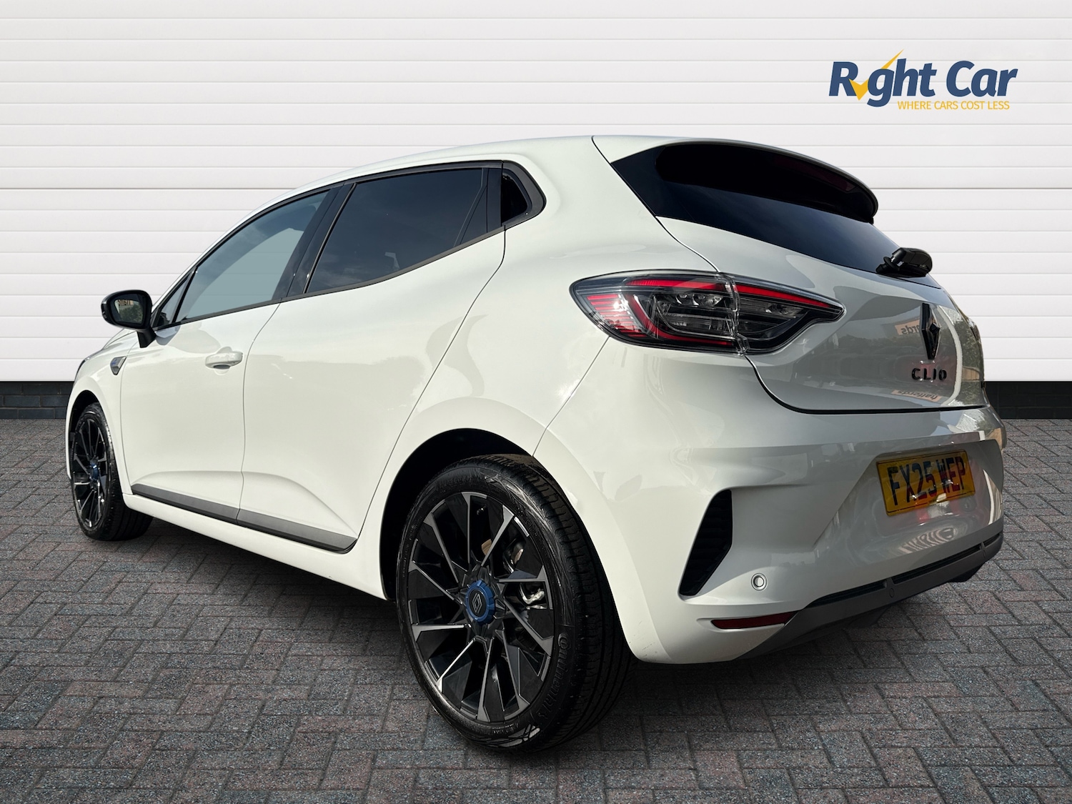 Used Renault Clio 2025 for sale - 76155297: Photo 3