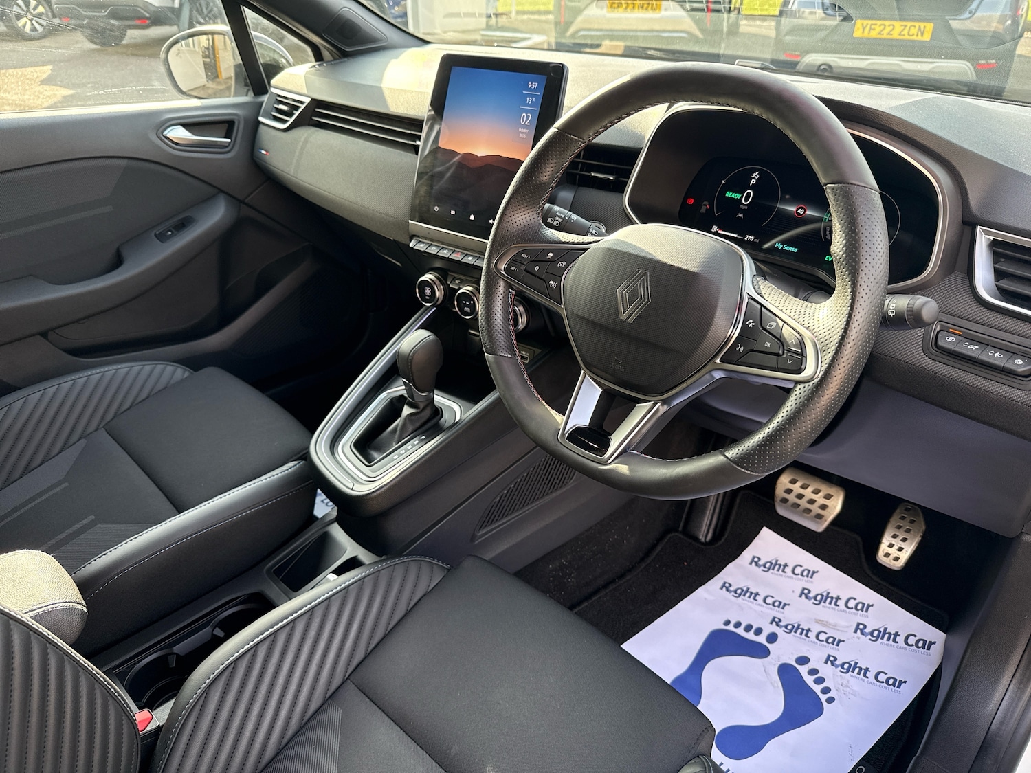 Used Renault Clio 2025 for sale - 76155297: Photo 6