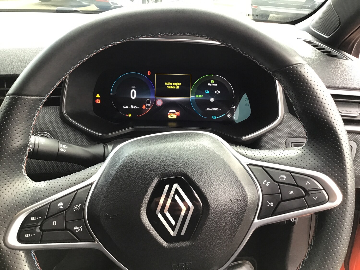 Used Renault Clio 2024 for sale - 77826590: Photo 23