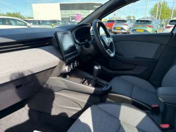 Used Renault Clio 2024 for sale - 74575496: Photo