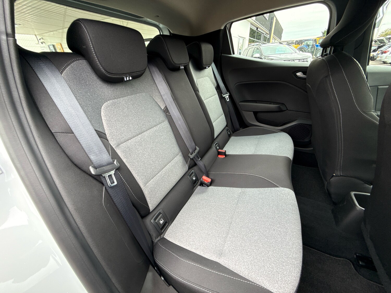 Used Renault Clio 2025 for sale - 76140730: Photo 10