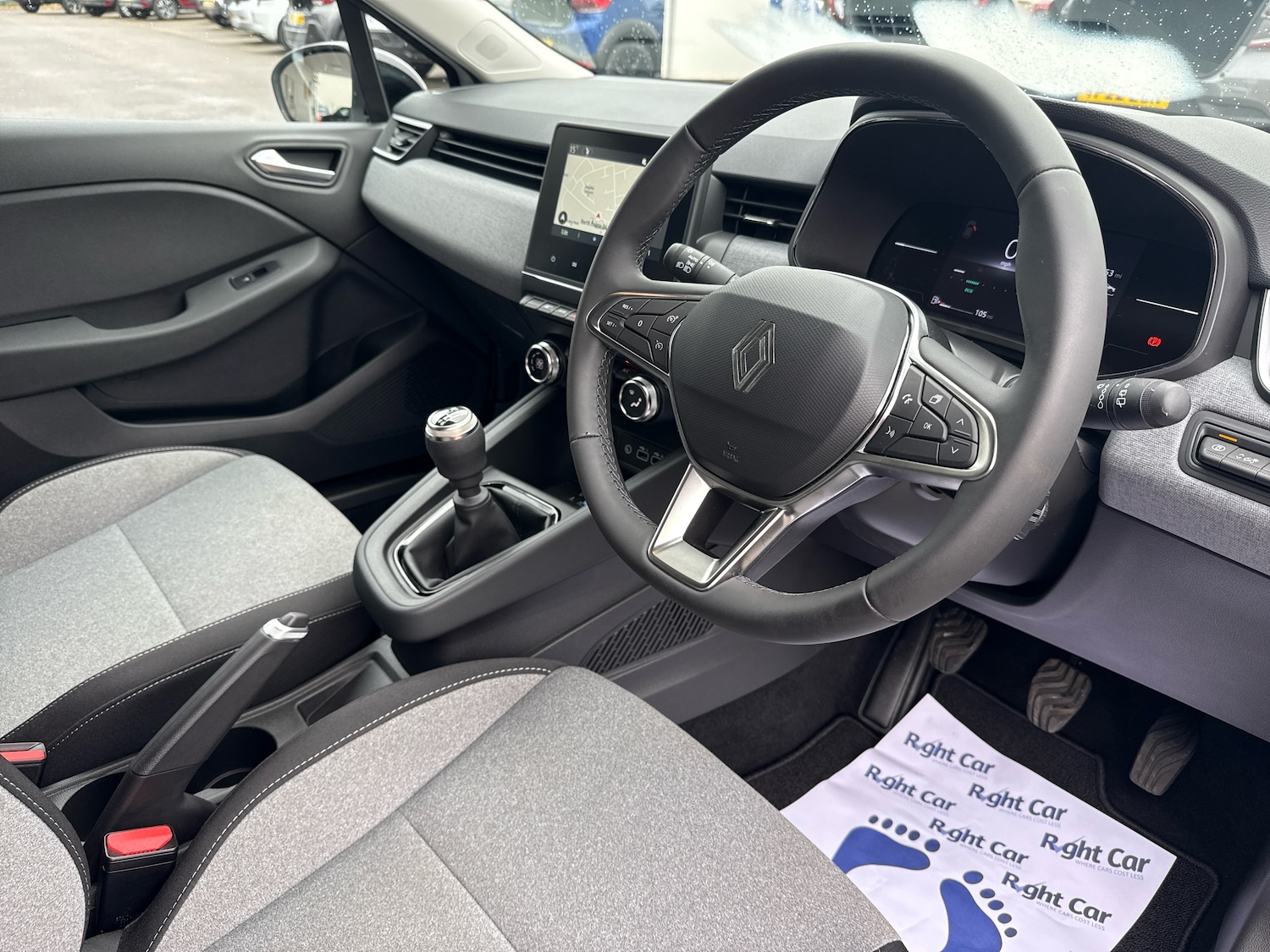 Used Renault Clio 2025 for sale - 76140730: Photo 6