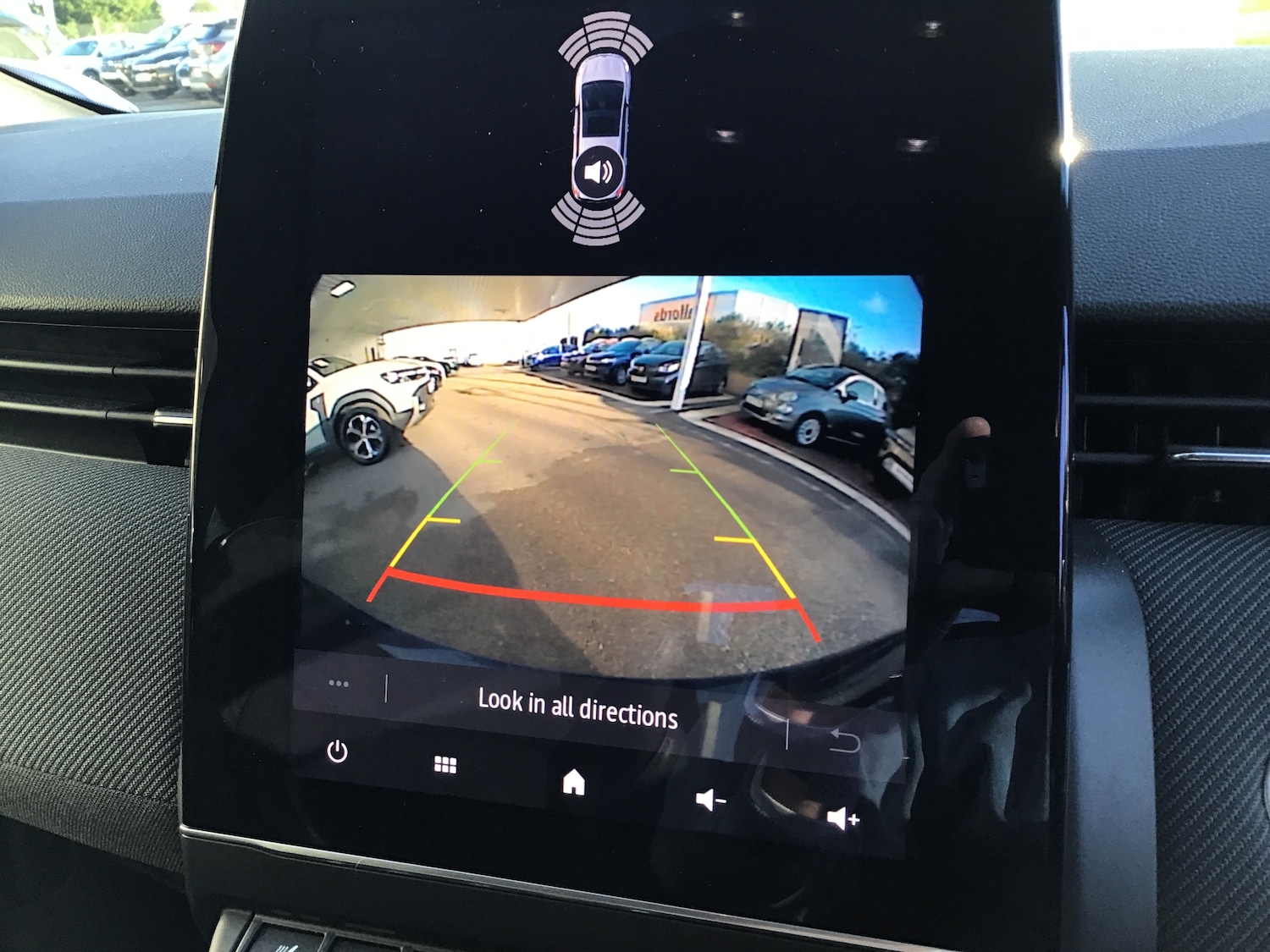 Used Renault Clio 2025 for sale - 76661120: Photo 24