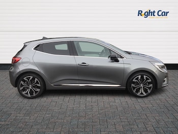 Used Renault Clio 2022 for sale - 76691636: Photo