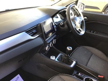 Used Renault Captur 2021 for sale - 77560659: Photo