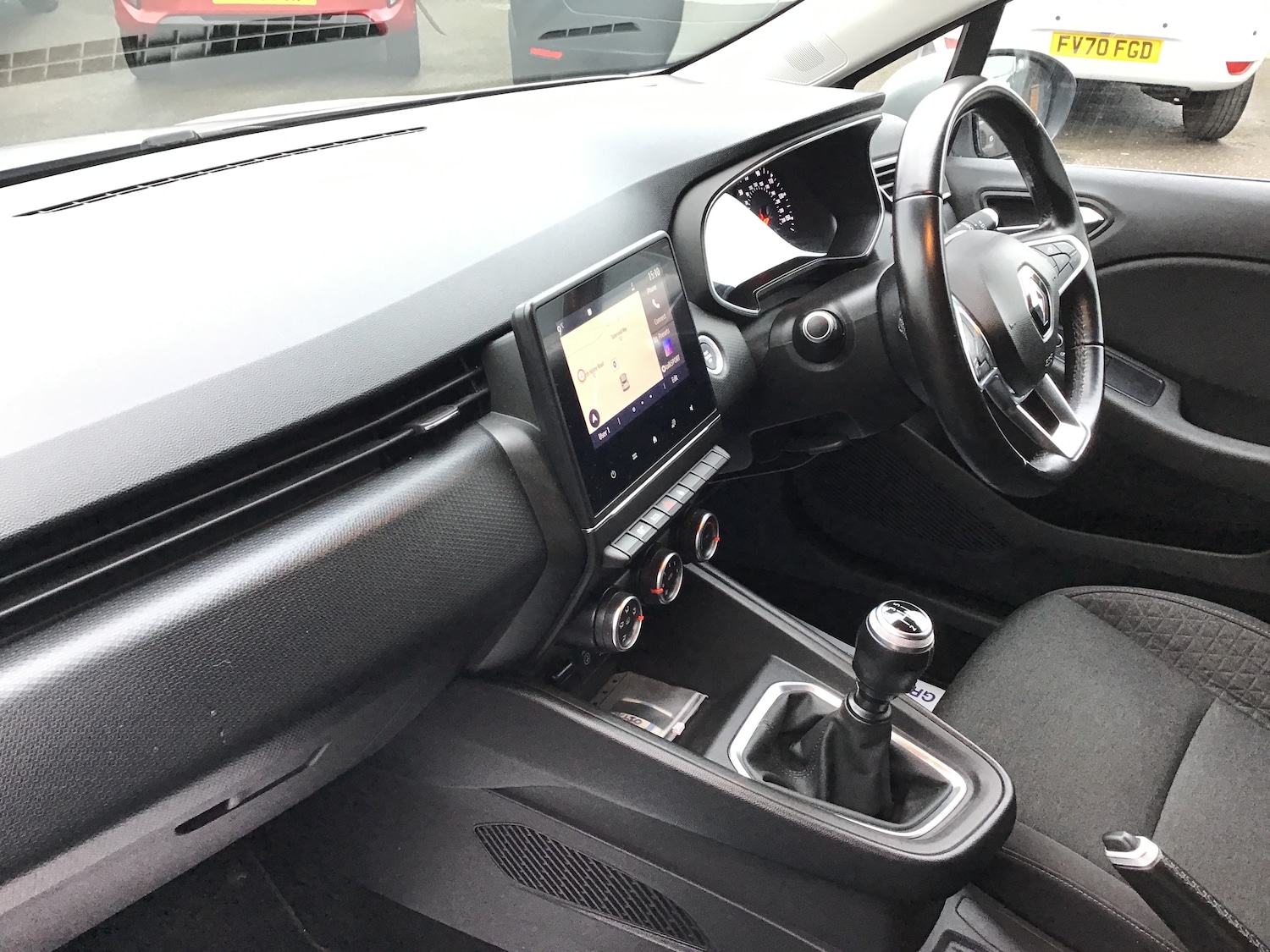 Used Renault Clio 2020 for sale - 77499772: Photo 2