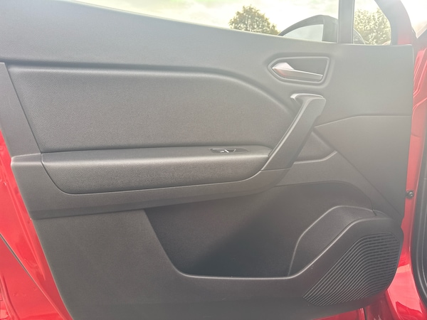 Used Renault Captur 2022 for sale - 76204517: Photo 11