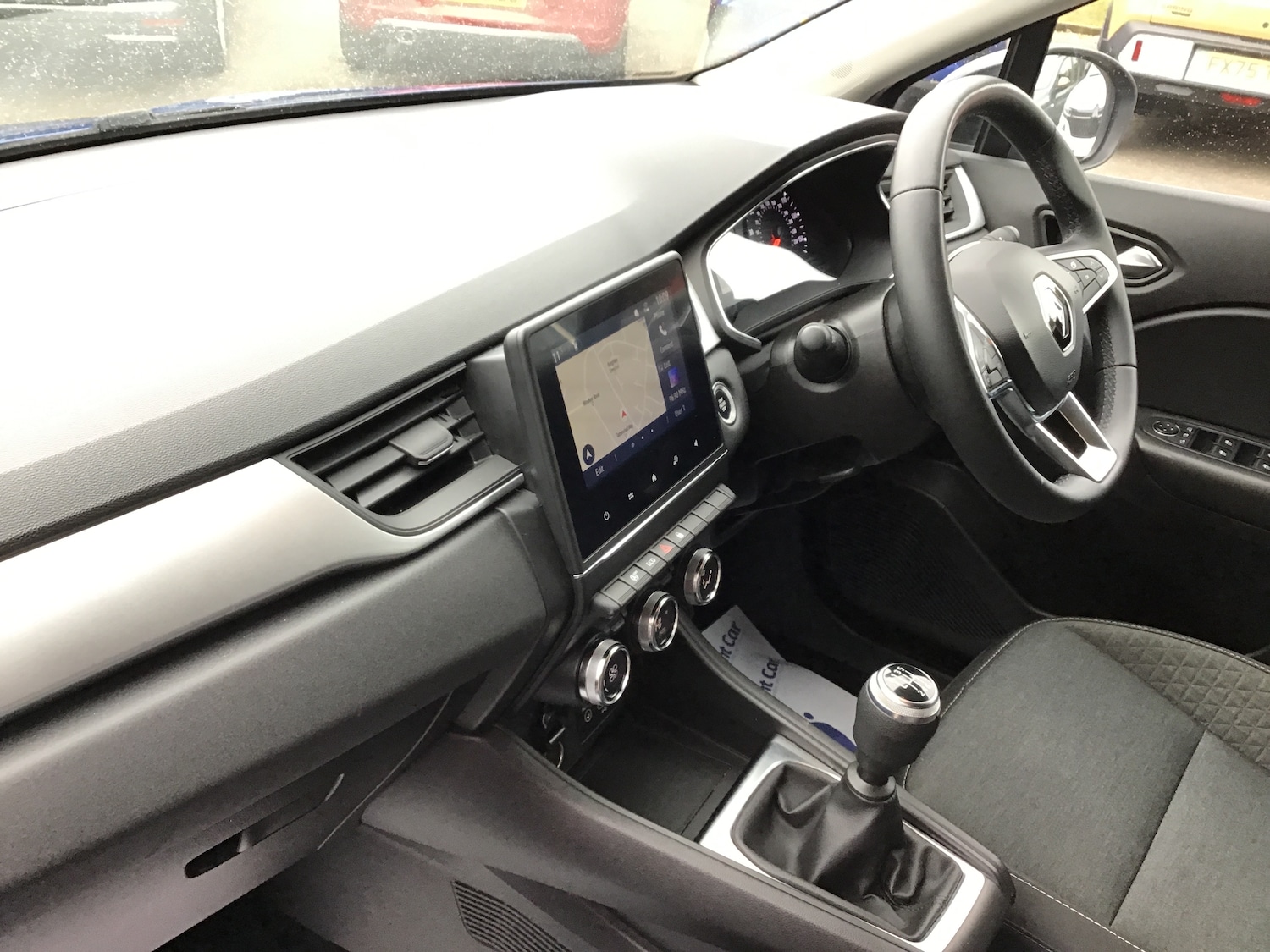 Used Renault Captur 2021 for sale - 78009165: Photo 2