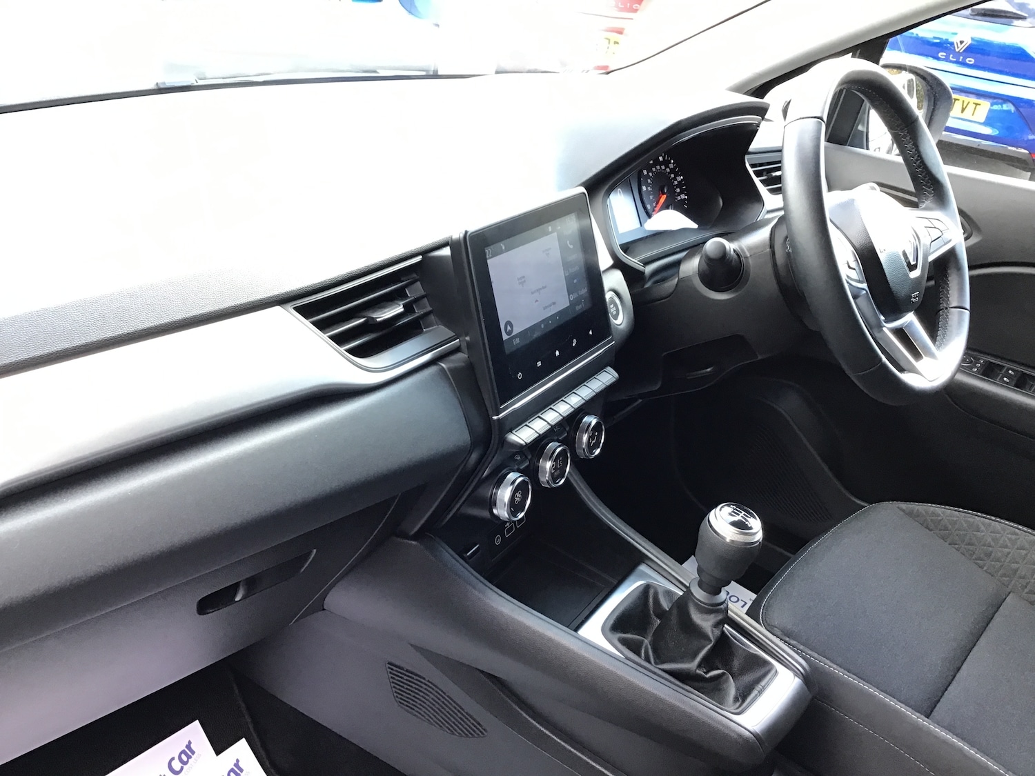 Used Renault Captur 2024 for sale - 78089117: Photo 2