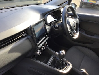 Used Renault Clio 2022 for sale - 78159156: Photo