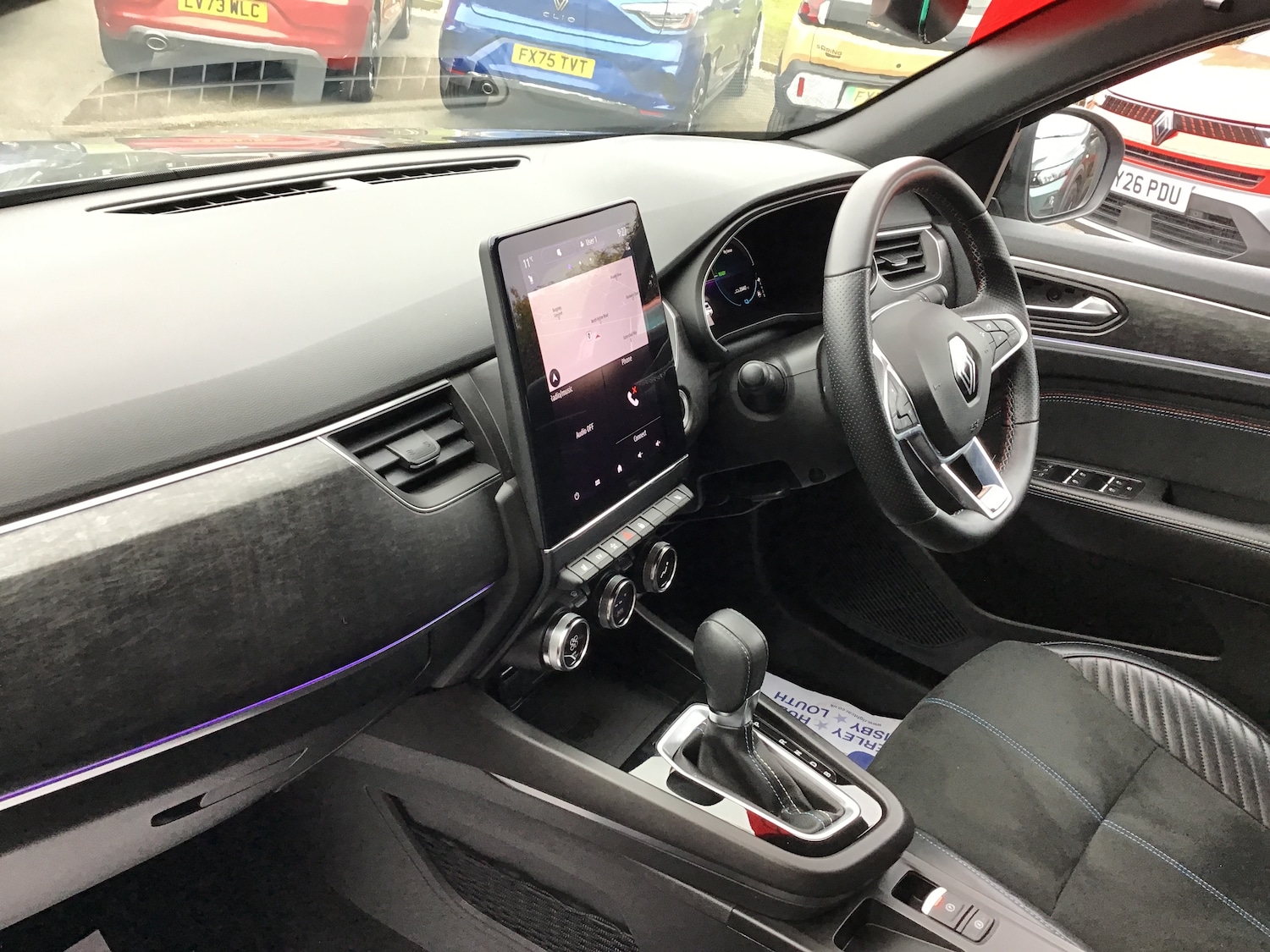 Used Renault Arkana 2023 for sale - 78009170: Photo 2