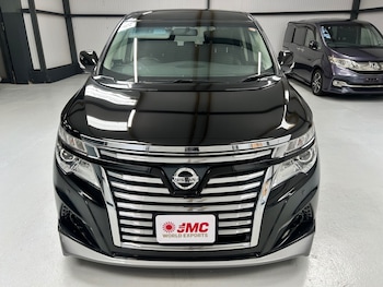 Used Nissan Elgrand 2015 for sale - 79115588: Photo