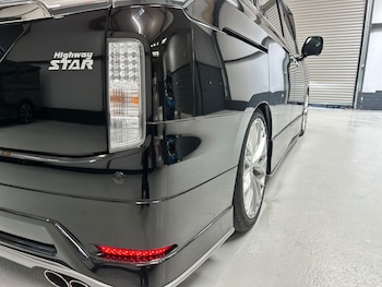 Used Nissan Elgrand 2015 for sale - 79115588: Photo