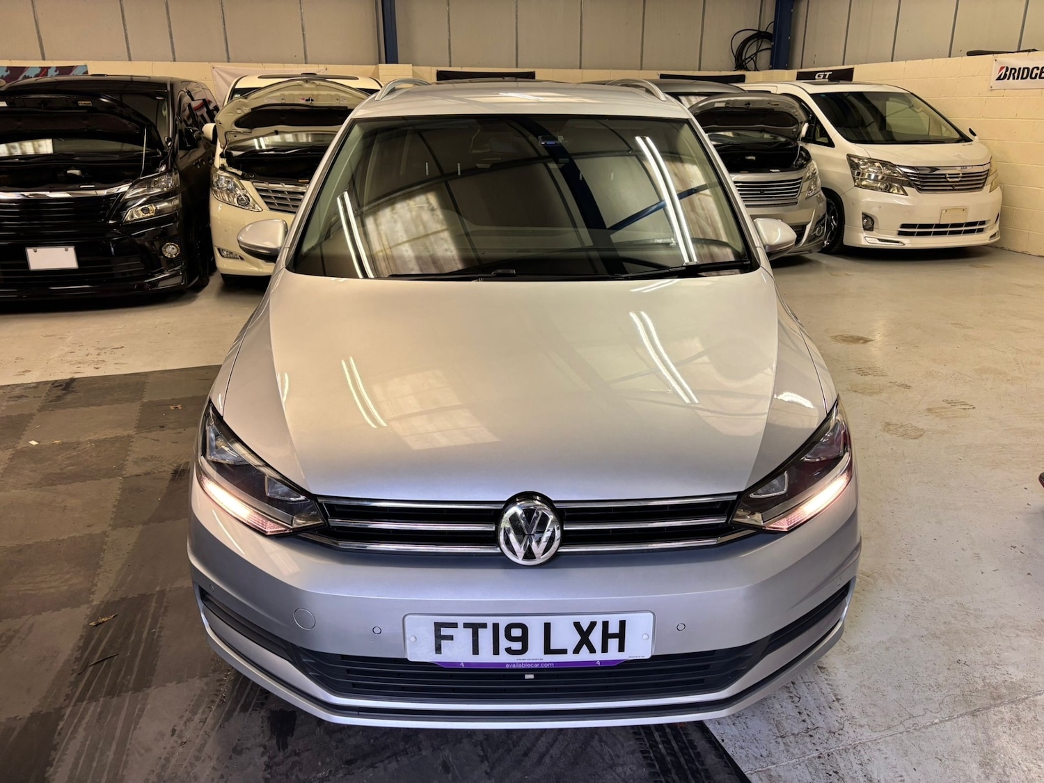 Used Volkswagen Touran 2019 for sale - 78060549: Photo 1