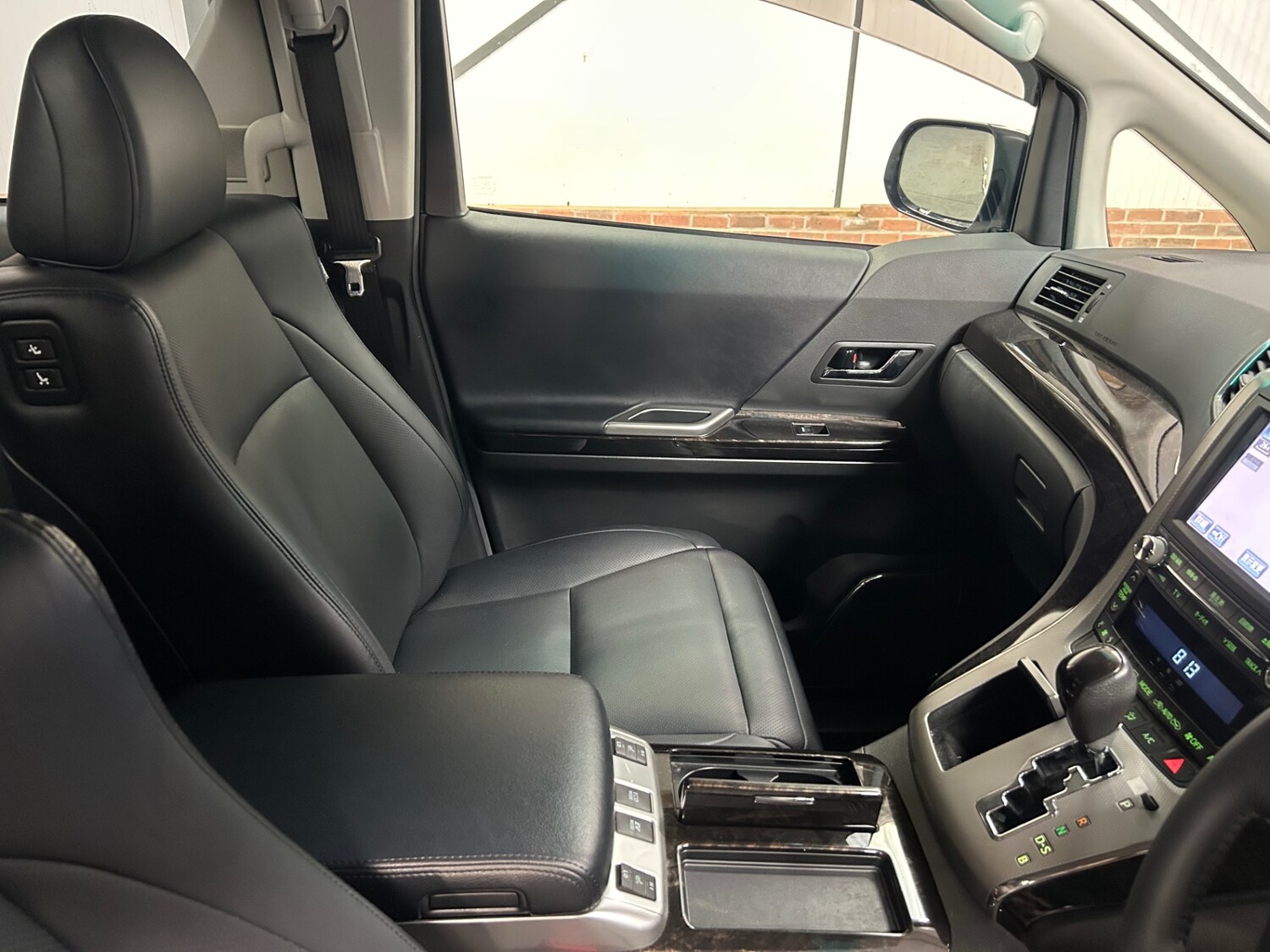 Used Toyota Vellfire 2014 for sale - 78028028: Photo 22