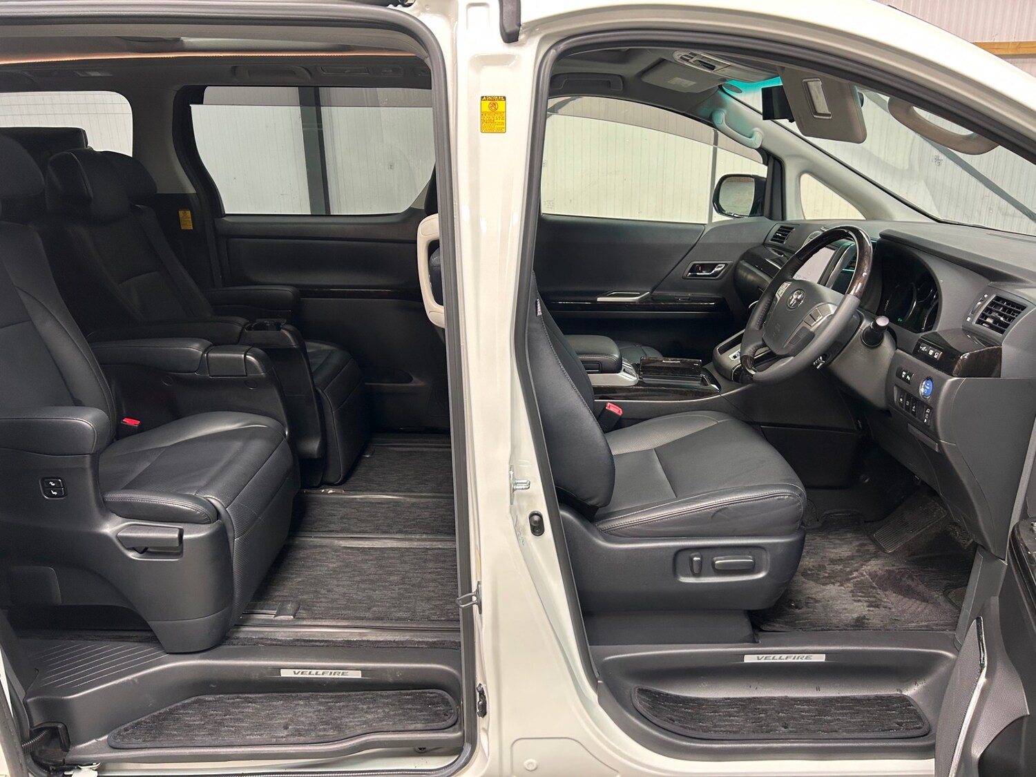 Used Toyota Vellfire 2014 for sale - 78028028: Photo 26