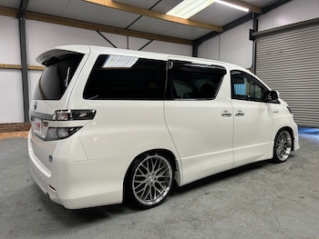 Used Toyota Vellfire 2014 for sale - 78028028: Photo