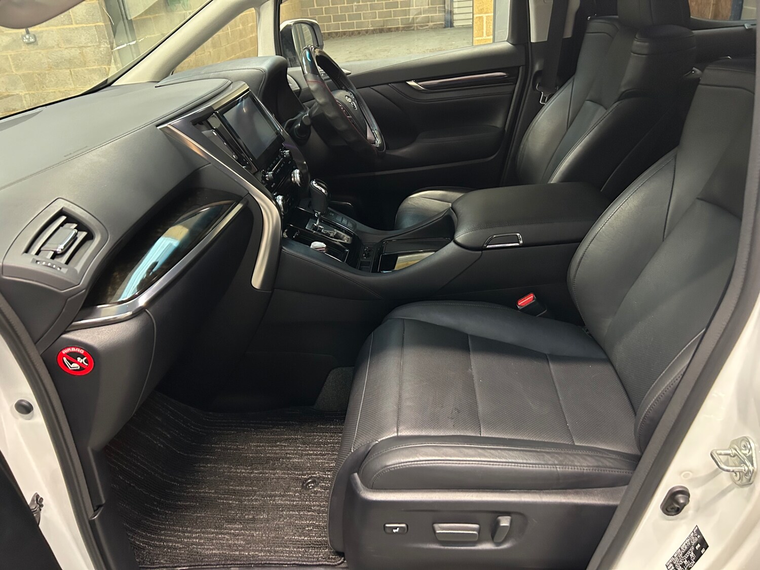 Used Toyota Vellfire 2025 for sale - 78026342: Photo 16