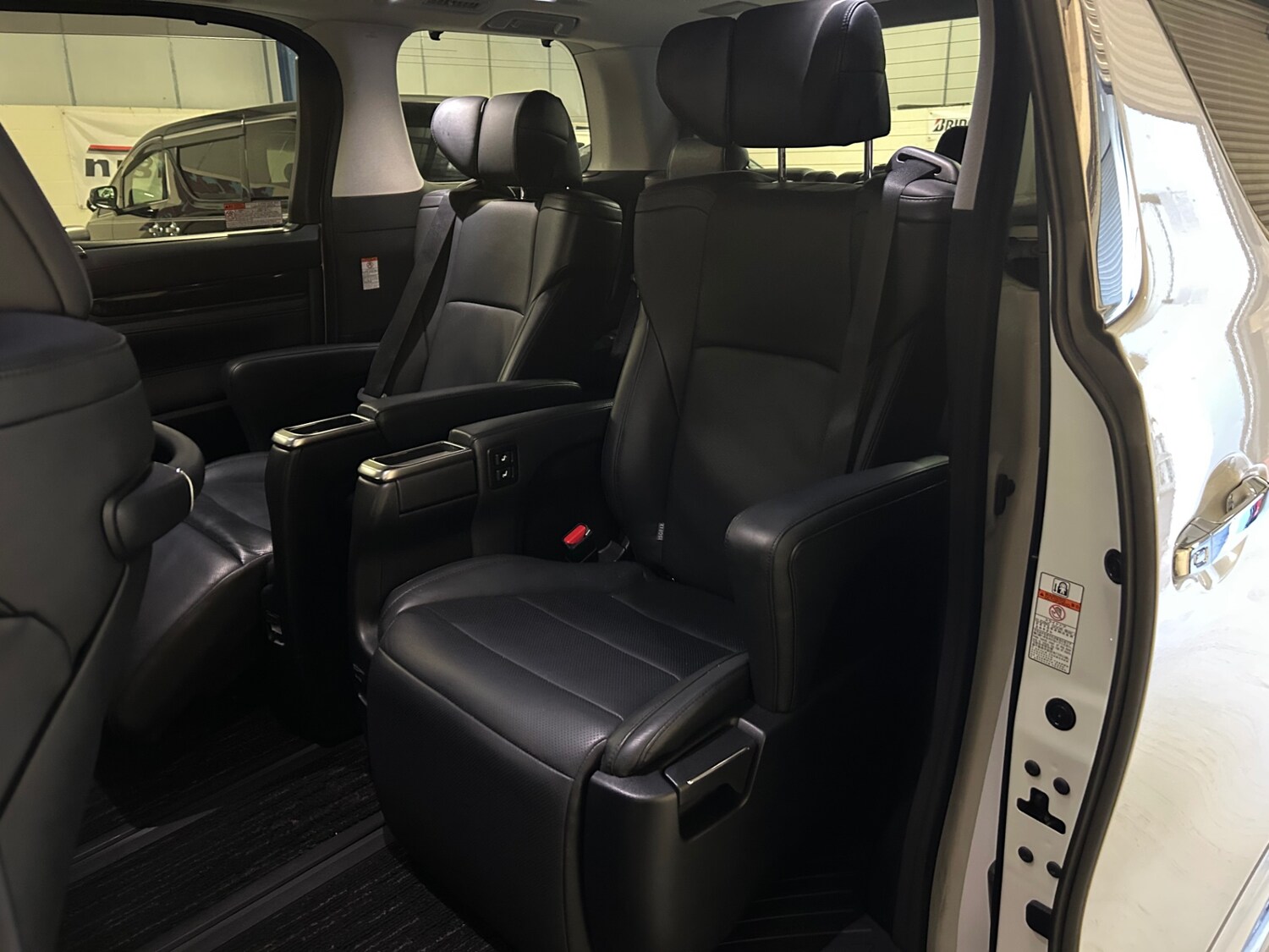 Used Toyota Vellfire 2025 for sale - 78026342: Photo 18