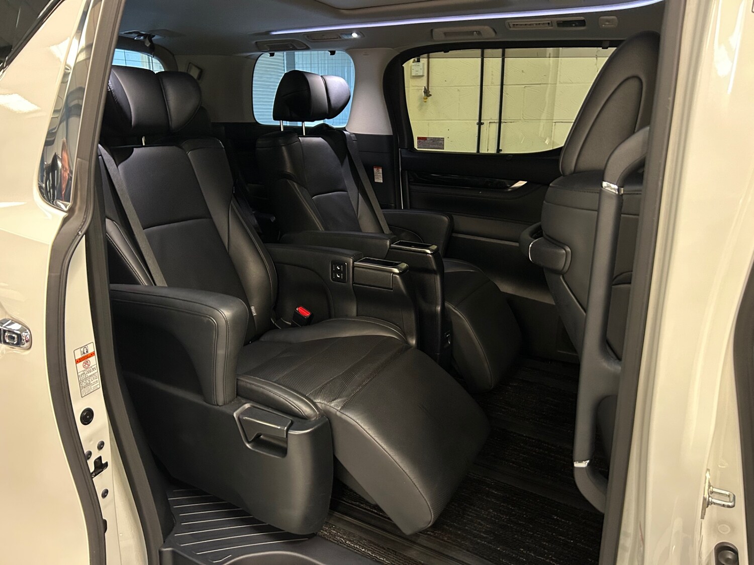 Used Toyota Vellfire 2025 for sale - 78026342: Photo 22