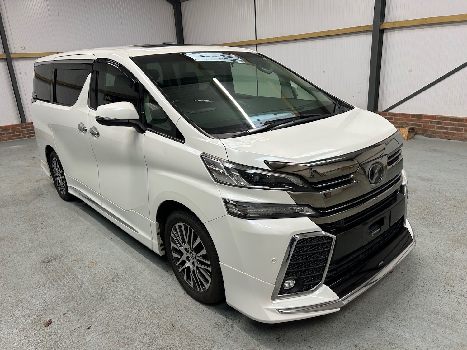 Used Toyota Vellfire 2025 for sale - 78026342: Photo 3