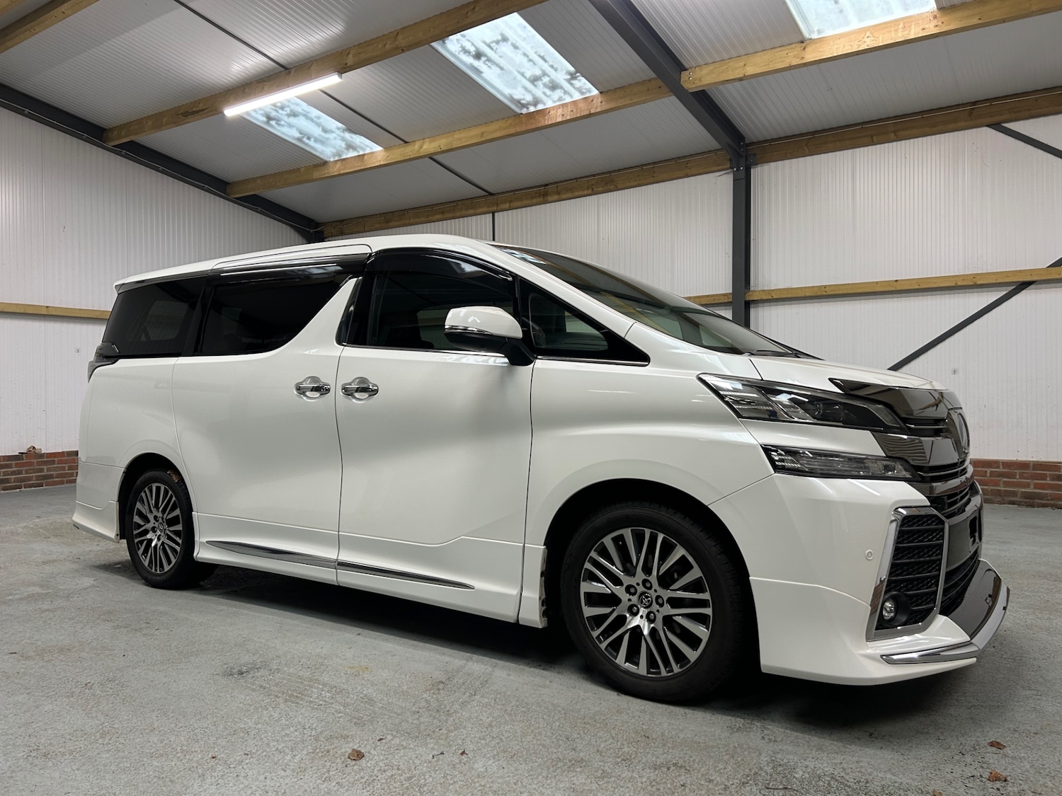 Used Toyota Vellfire 2025 for sale - 78026342: Photo 4