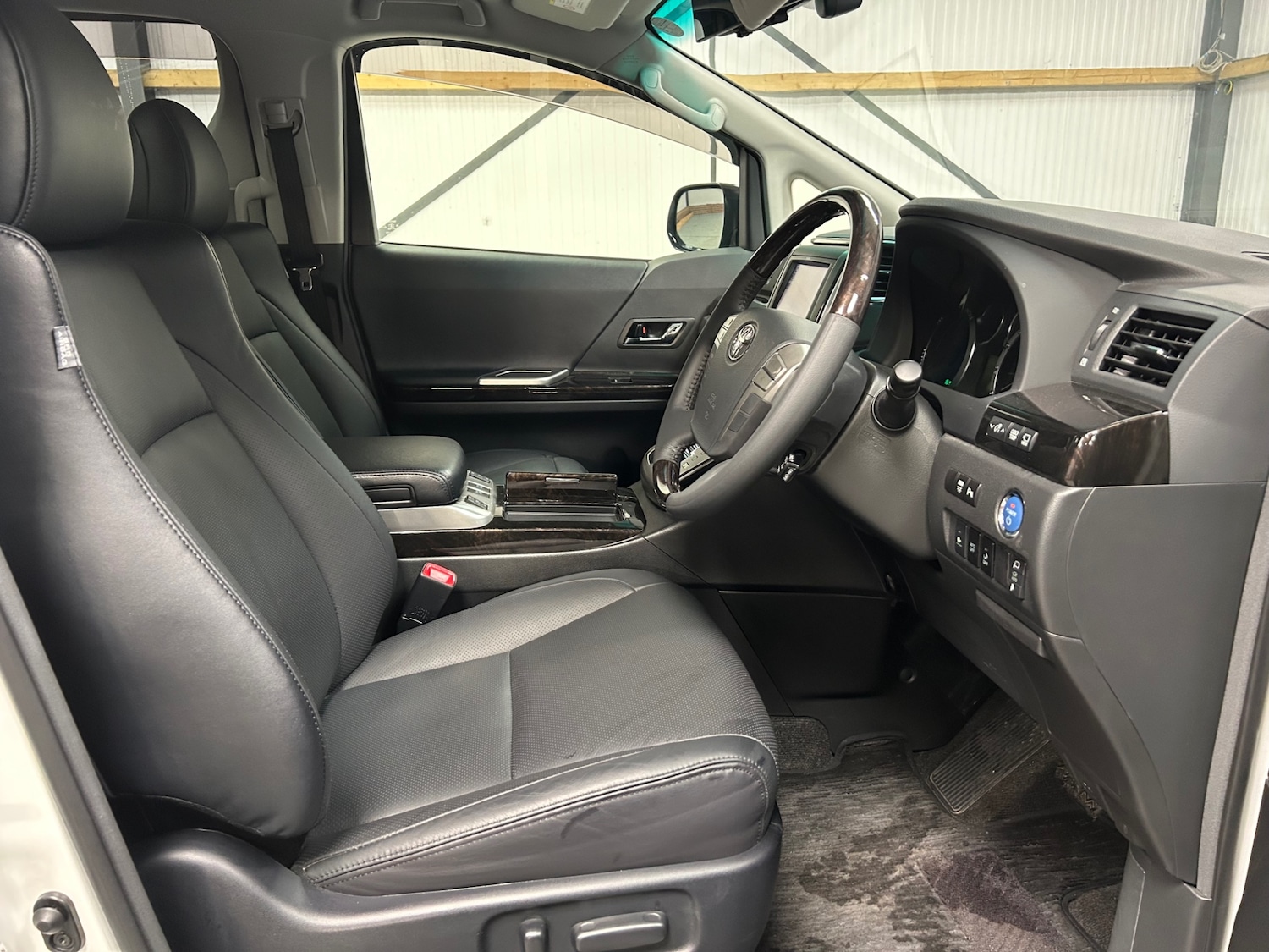 Used Toyota Vellfire 2025 for sale - 78033572: Photo 13