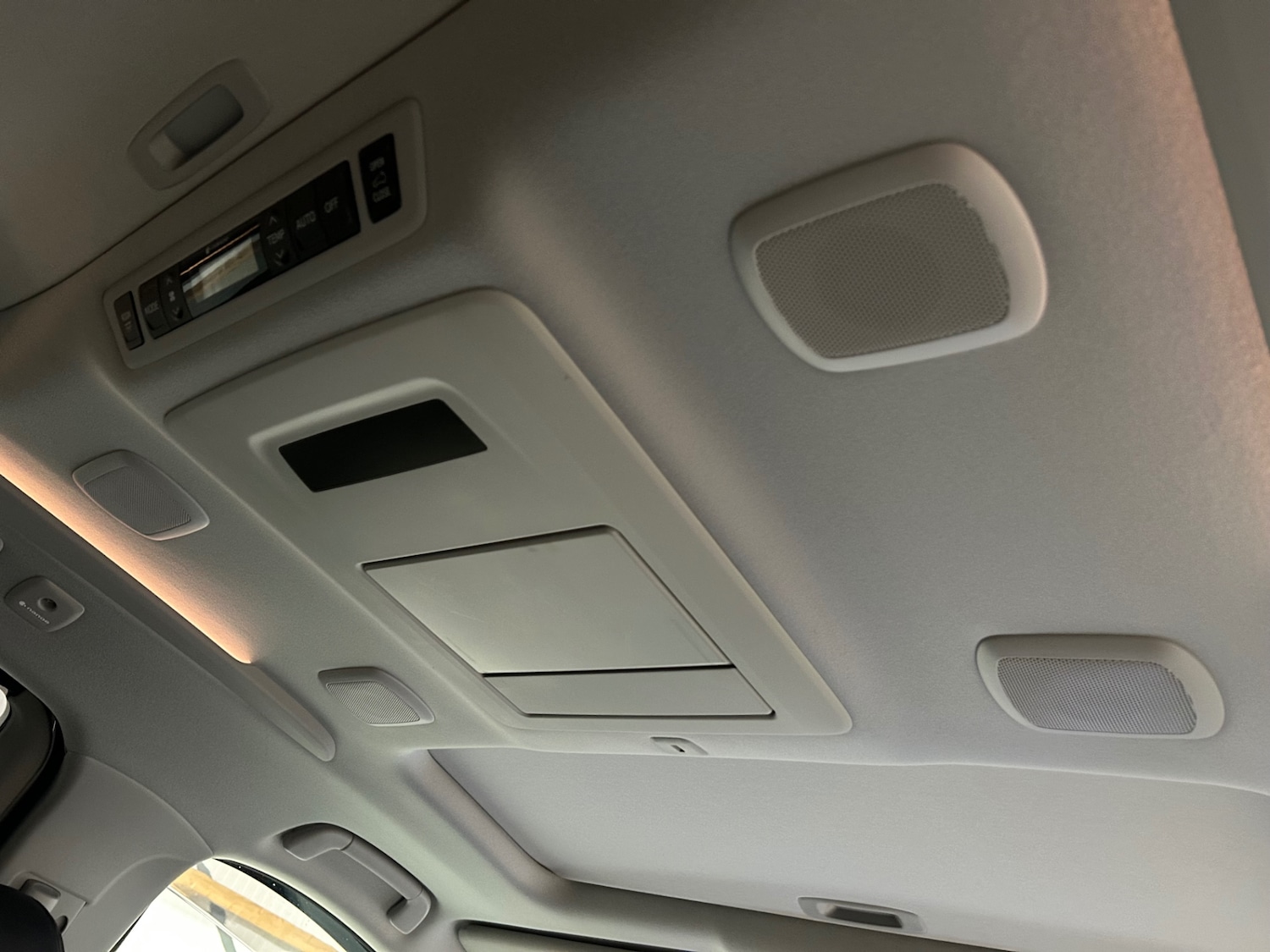 Used Toyota Vellfire 2025 for sale - 78033572: Photo 21