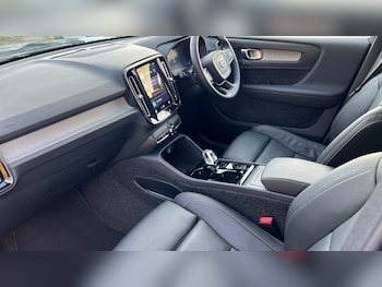 Used Volvo XC40 2025 for sale - 76168552: Photo