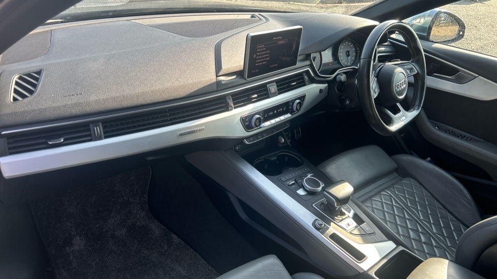 Used Audi A4 2017 for sale - 76869271: Photo 10