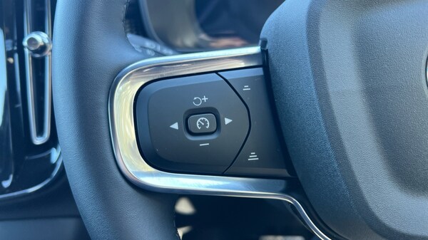 Used Volvo XC40 2024 for sale - 76117100: Photo 37