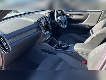 Used Volvo XC40 2024 for sale - 76117100: Photo 4