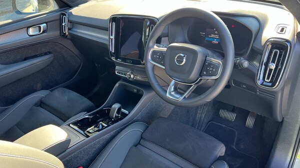 Used Volvo XC40 2024 for sale - 76117100: Photo 5